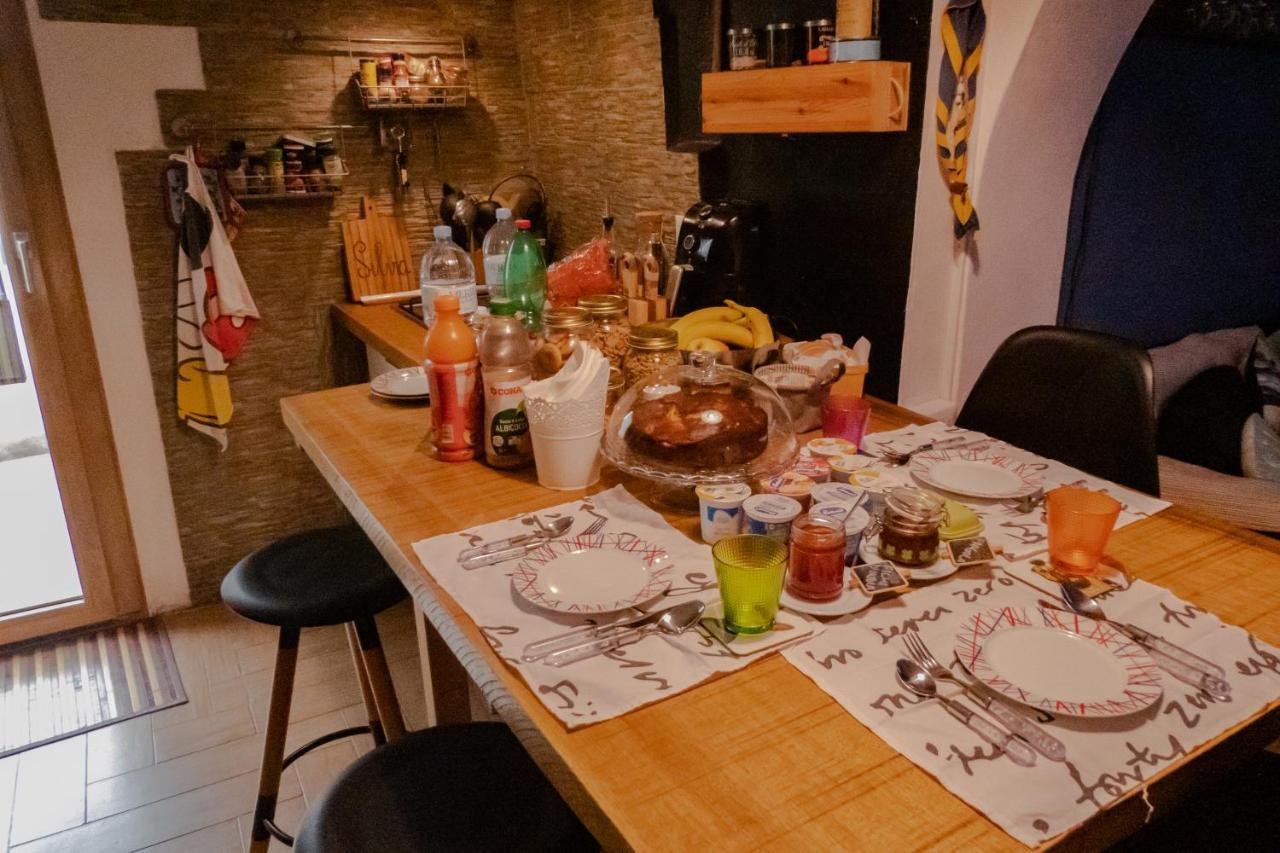 Passaggio A Sud Ovest Bed & Breakfast อีเกลเซียส ภายนอก รูปภาพ